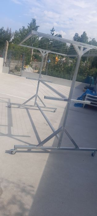 Estendais dobráveis e com rodas