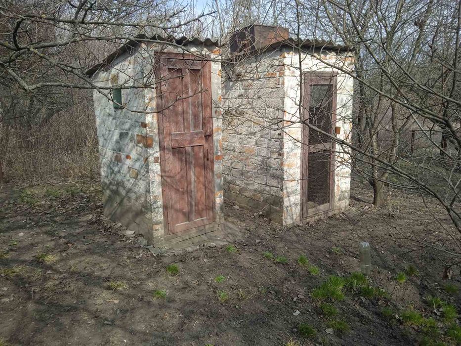 Продається двоповерховий будинок