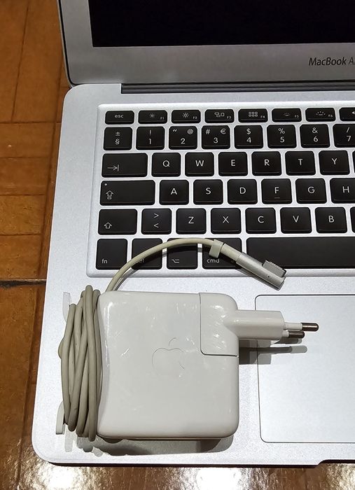 Macbook Air  2011