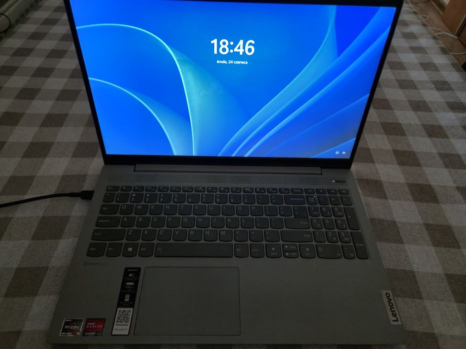 Laptop lenovo ryzen 5 4500u