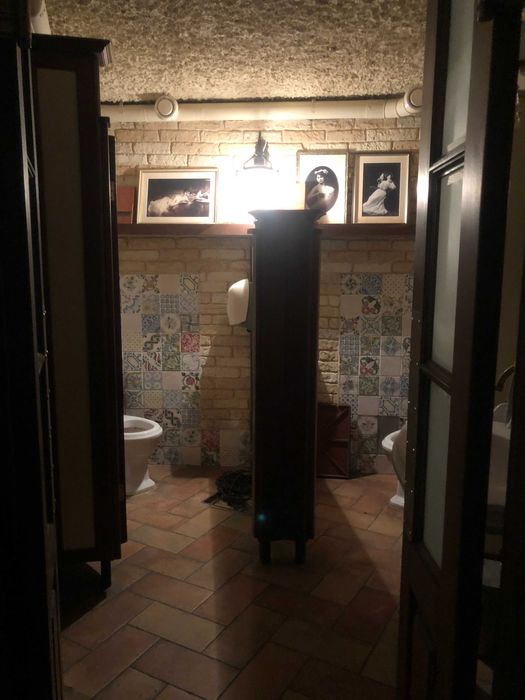 ЦЕНТР! Продаж Приміщення - Ресторан з Обладнанням. Власна Броварня.