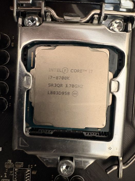 Motherboard MSI Z370M Gaming Pro AC + Intel Core i7+rams