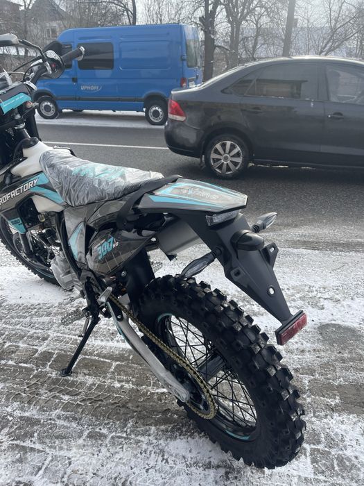 Мотоцикл ProFactory 300NB