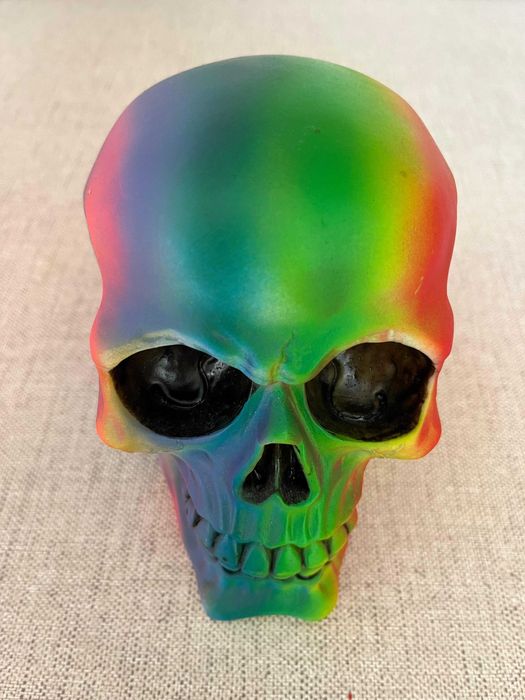 Crânio Decorativo Psicadélico Arco-íris