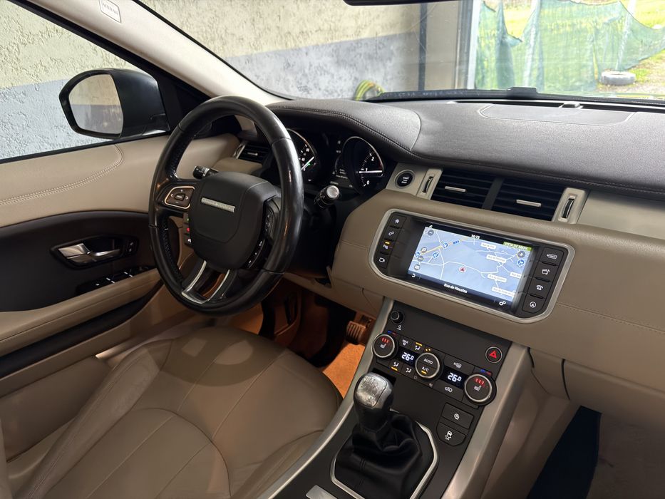 Range Rover Evoque 2.0 eD4 Dynamic SE - Desde 259€ Mês