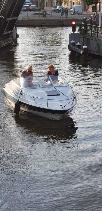 Bayliner 2052 Cuddy Cabin 1988 – Mercruiser 3.0L Inboard em Bom Estado