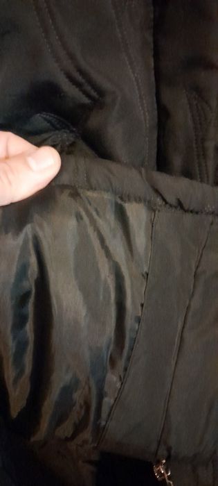 Parka comprida acolchada com capuz