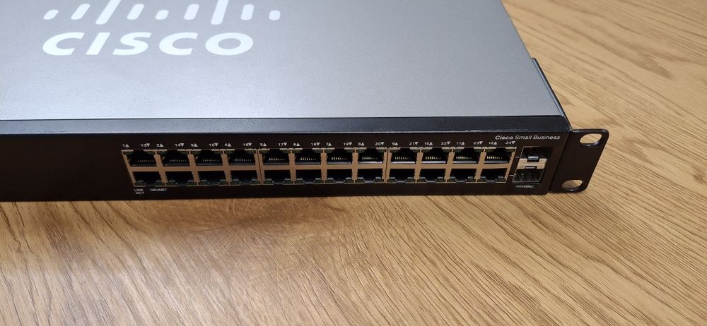 Cisco SG100-24 - Switch Gigabit 24 Portas
