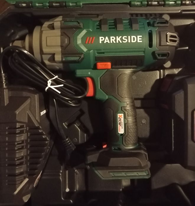 Aparafusadora de impacto 20V Parkside