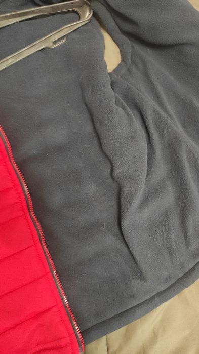 Безрукавки з капішоном