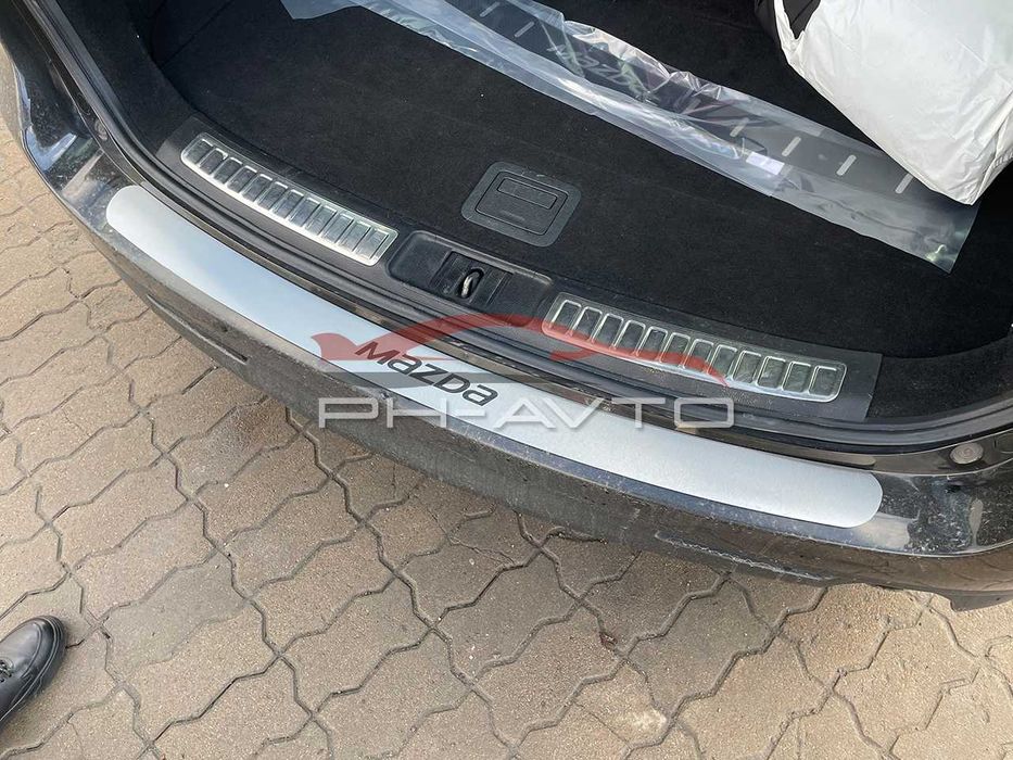 Накладка на задній бампер Mazda 6 2008-2012 Comnbi Універсал хром