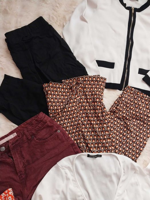 Лот речей на розмір М