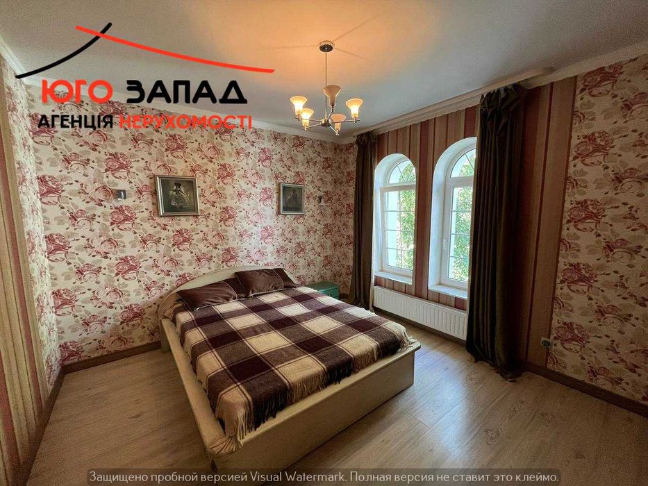 Продам красивый дом на две семьи  в 5 минутах от "Золотого Берега"