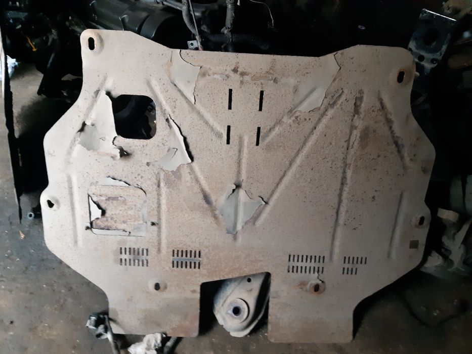 Защита двигателя киа церато cerato 2004-2012.Разборка киа церато.