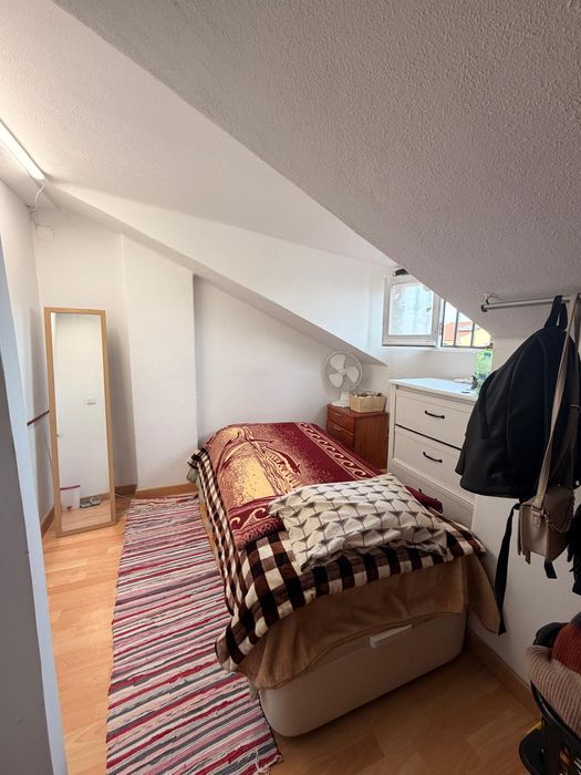 Quarto p/ 1 pessoa 280€