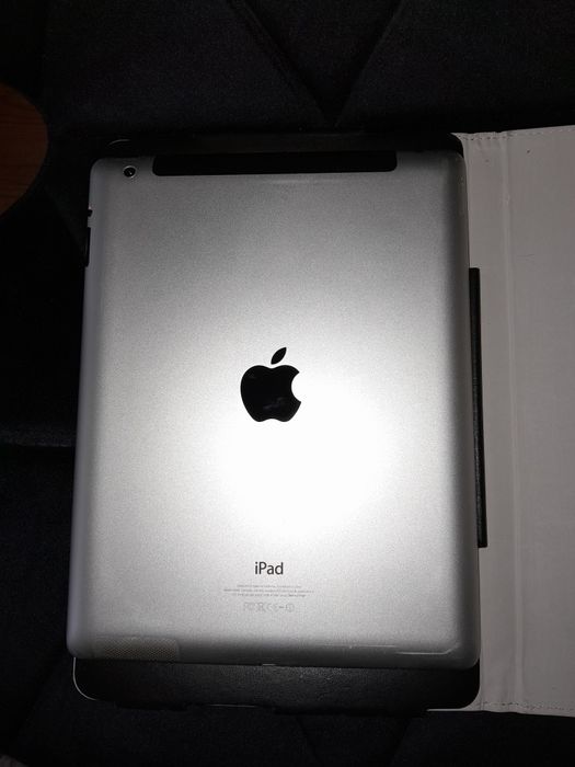 Планшет Apple4 64gd