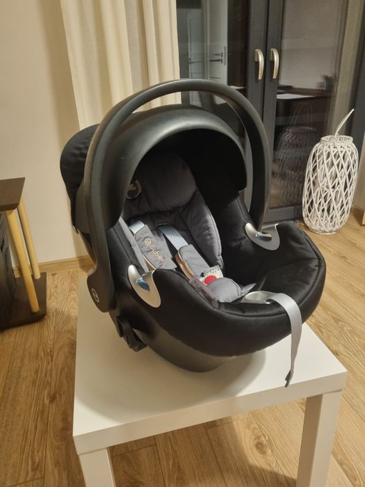 Cybex nosidełko Aton Q platinium  z bazą I adapterami do wózka.