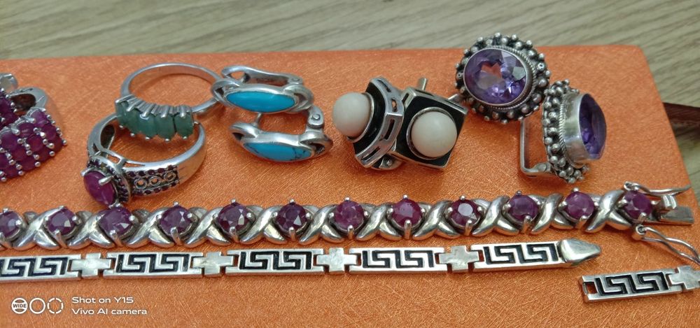 Серебряные изделия с натуральными камнями