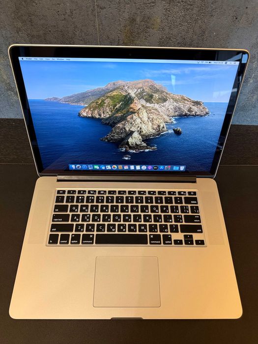 MacBook Pro 15 2015 16GB 1TB R9 i7 2,8GHz + зарядка, 4 USB-A USB-hub, дріт Mini DisplayPort, 3 адаптери (Mini DisplayPort to HDMI-VGA, USB-A to LAN)