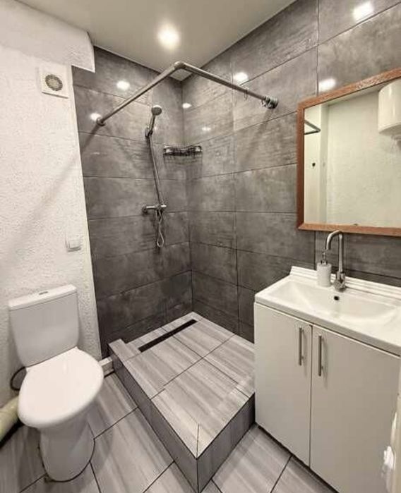 Продажа 1ой квартиры в Днепровском р-не