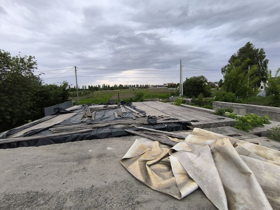 ЗАБІР'Я! Продаж Ділянки 9.5 сотки . Забудова .Світло, вода, Газ!