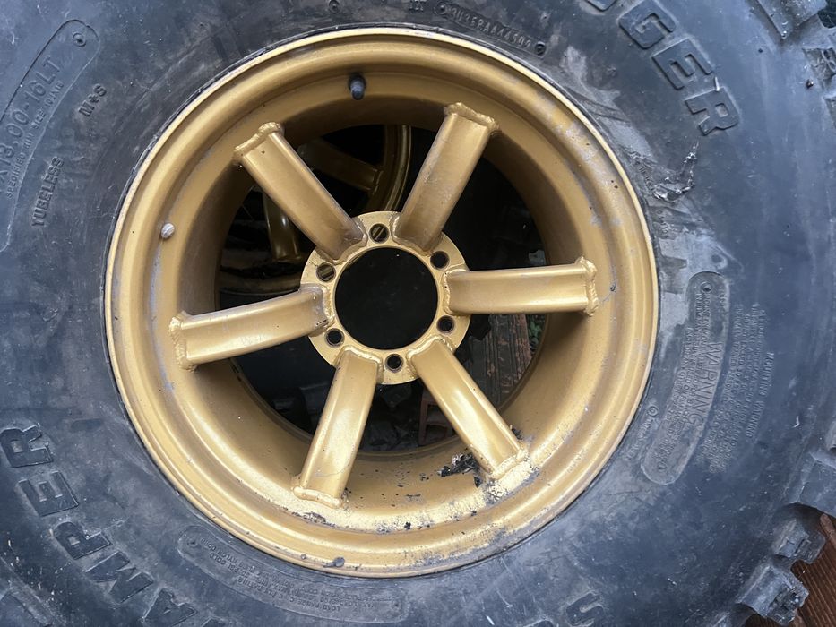 Jantes 16 6x139.7 + pneus 37x13-16LT