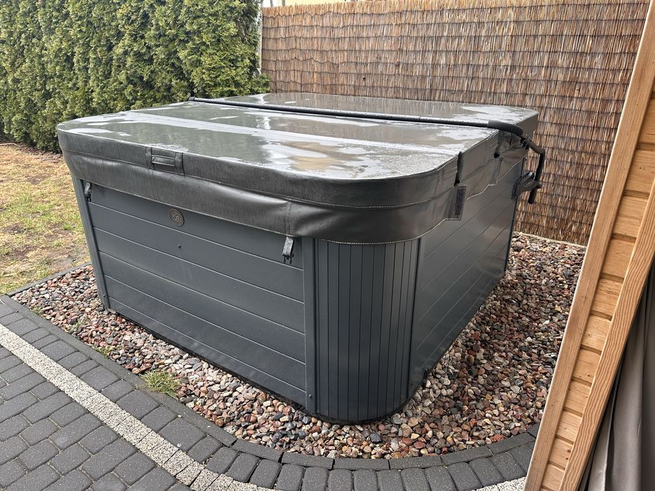 Jacuzzi Ogrodowe Svenska Bad Całoroczne
