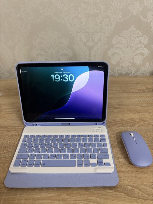 Захисний чохол з клавіатурою та бездротовою мишкою для iPad 11(А16)