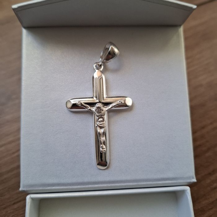 Krzyżyk srebrny męski 925