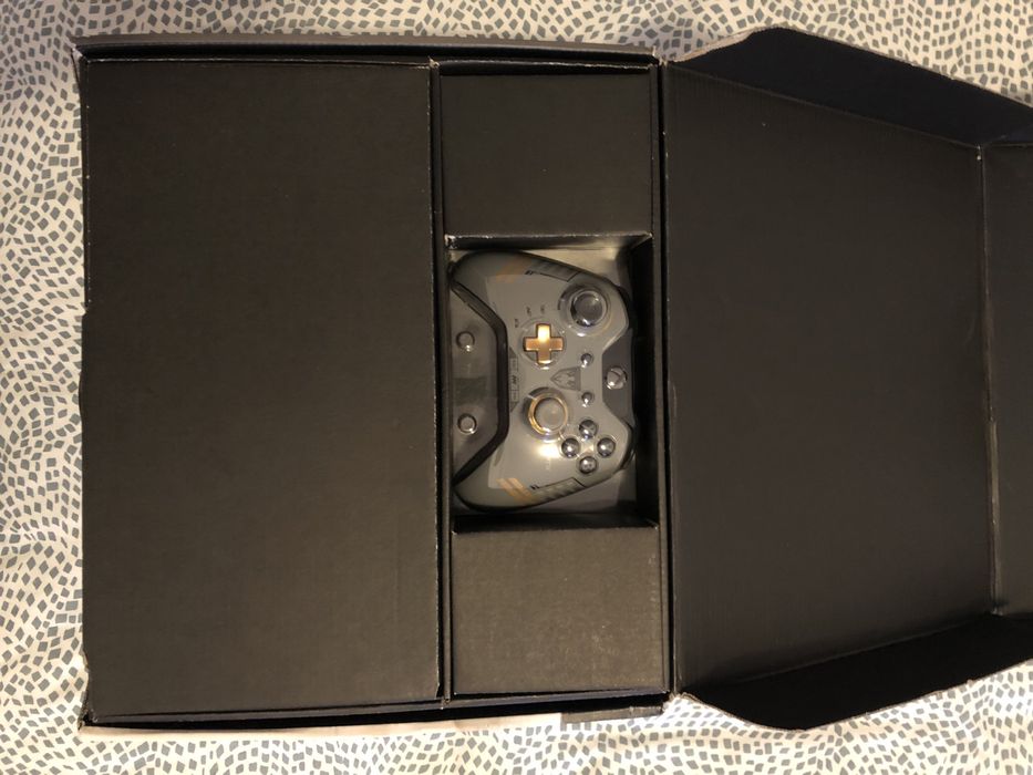 Xbox One 1TB Call Of Duty Limited Edition