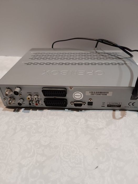 Тюнер супутниковий Openbox X-800.