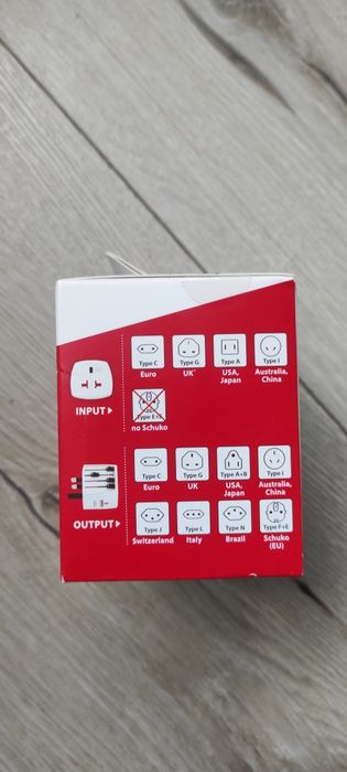 Uniwersalny adapter podróżny SKROSS