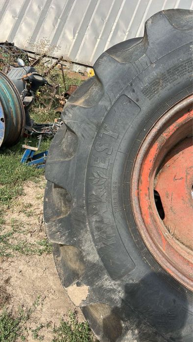 Шини 30.5L-32 (800/65R32) комбайн Дон-1500