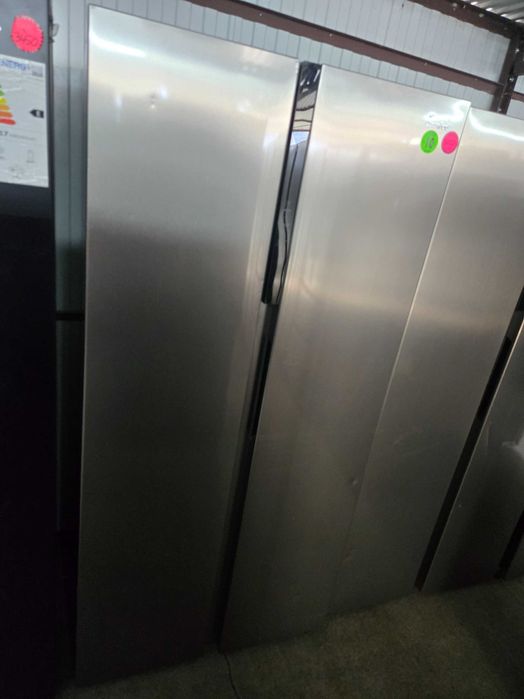 Janki, ul. Wspólna 6 Lodówka side by side Comfee