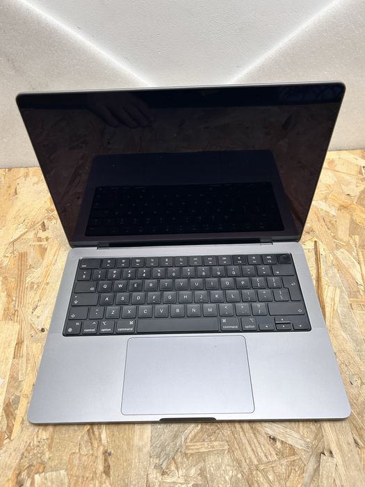 Macbook pro M1 pro  a2442 16gb 512 ssd