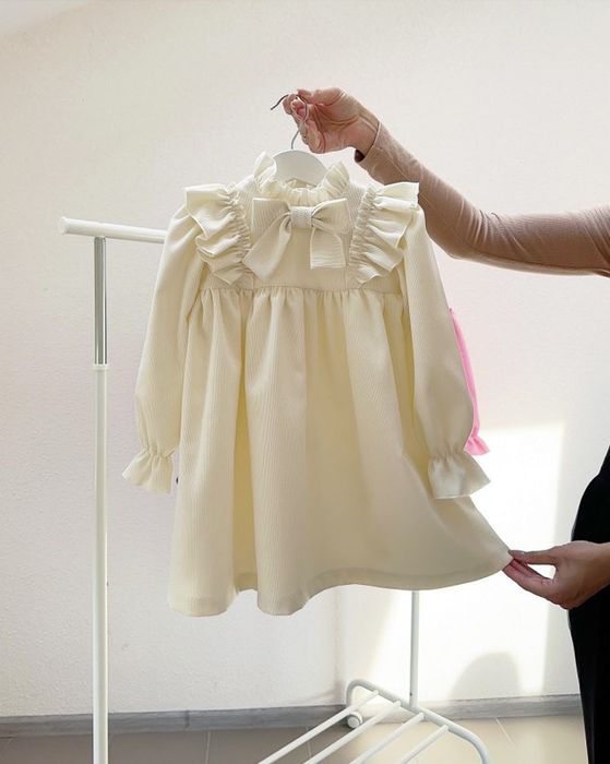 Святкова сукня для дівчинки