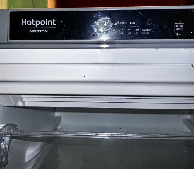Морозильная камера Ariston