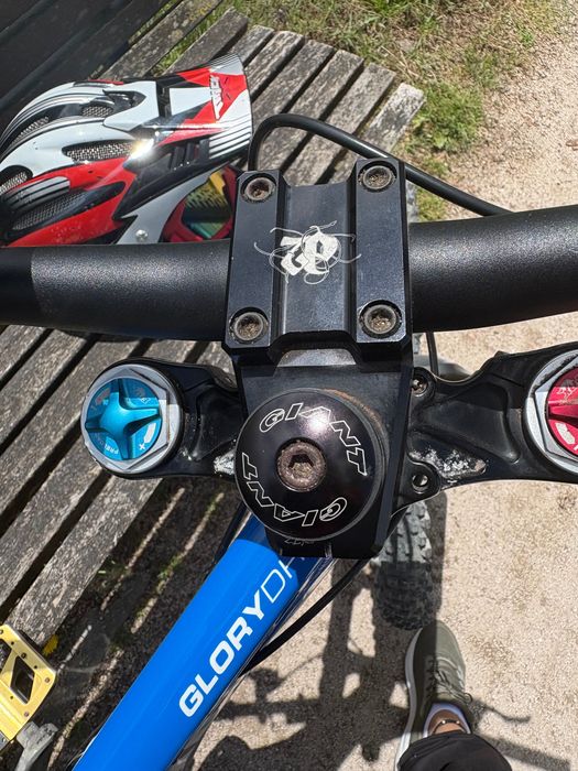 Bicicleta down hill GIANT GLORY