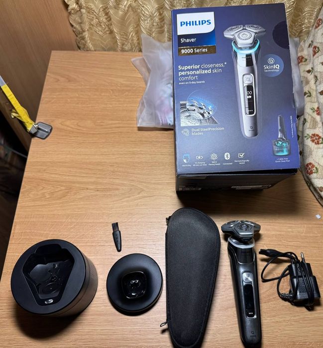 Электробритва б/у, Philips series (s 9975/55)