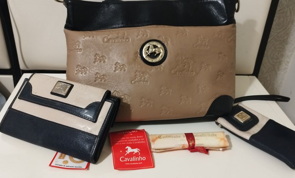 Conjunto cavalinho mala carteira e porta telemóvel