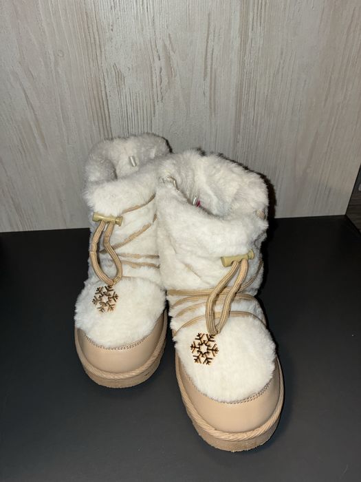 Зимние сапоги  на девочку