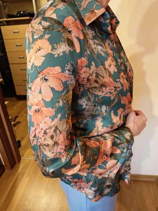 Damska bluzka w kwiaty Zara Basic
