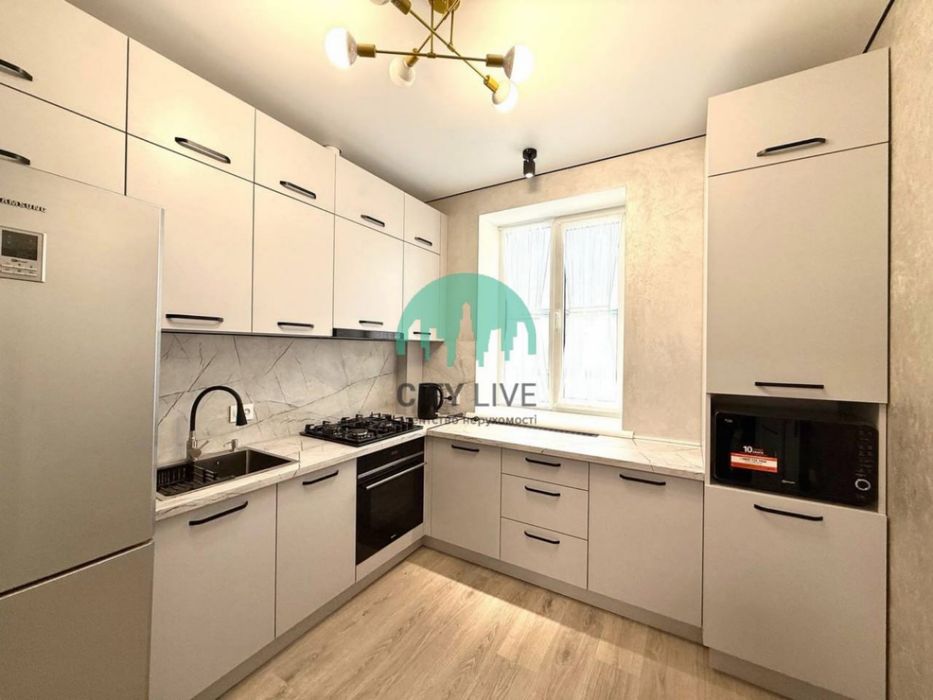 Продаж 2кімнатної квартири в центрі міста Тисмениця. (38)