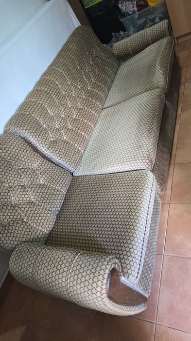 Doa-se Sofa cama em otmo estado