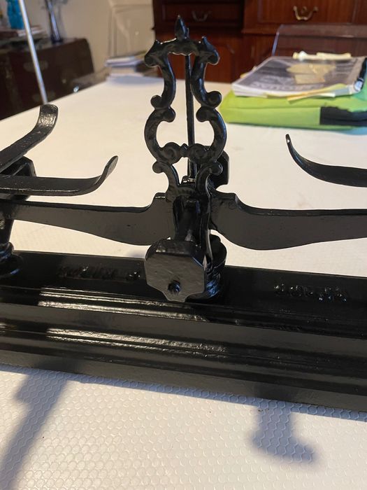 Balança em ferro fundido