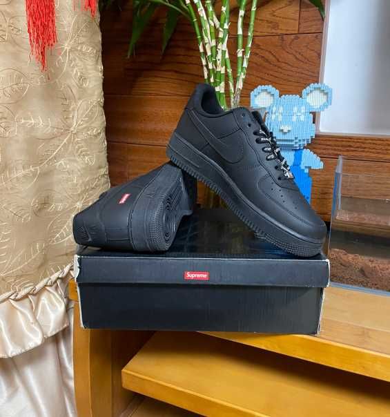 Nike Air force 1 Supreme Czarny rozmiar 44 Nowe