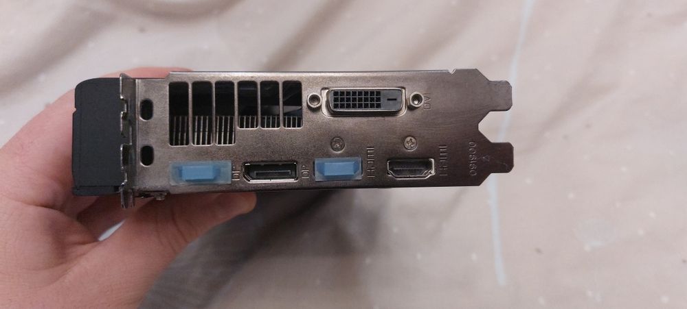 Відеокарта Sapphire AMD Radeon RX 470 Nitro OC 4GB GDDR5
Повернутись н