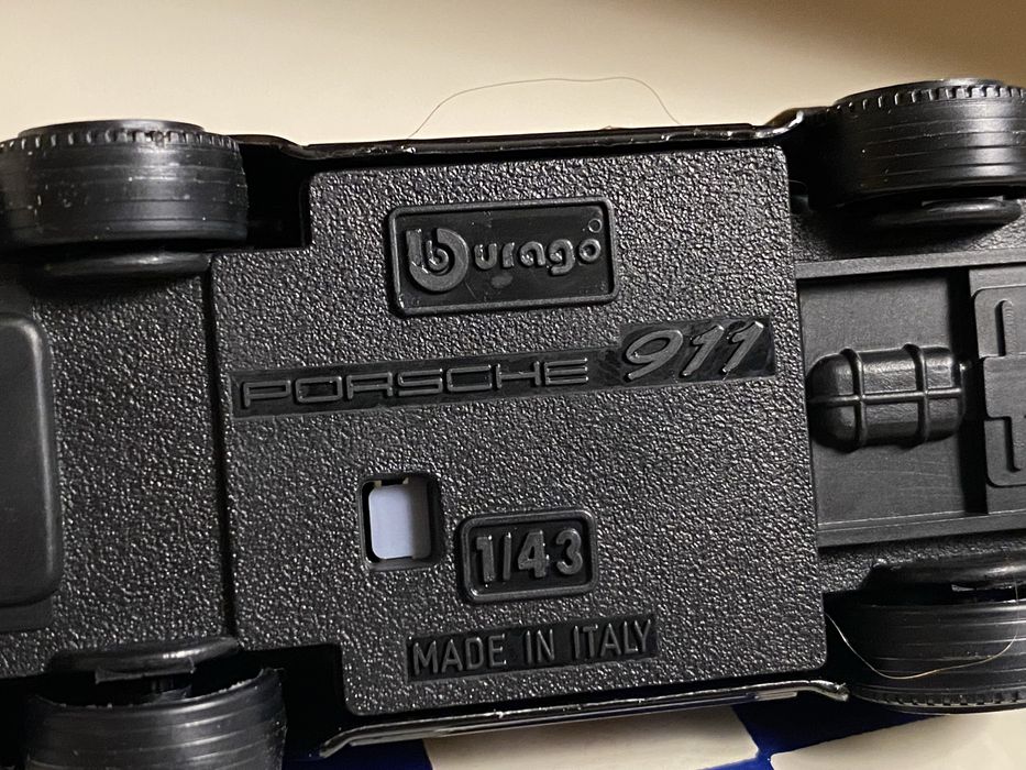 Porsche 911 Jean-Marie Alméras. 1:43 Burago