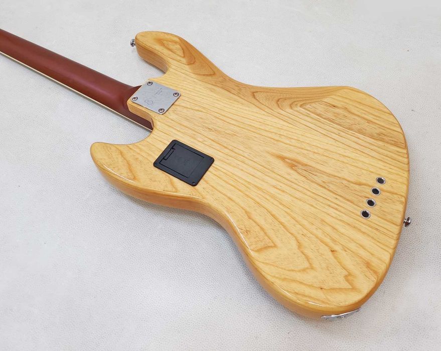 Sire Marcus Miller V8 Ash
