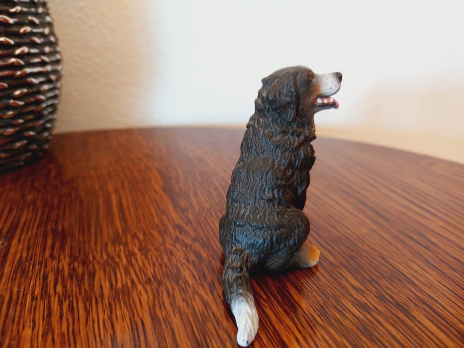 Pies berneńczyk schleich